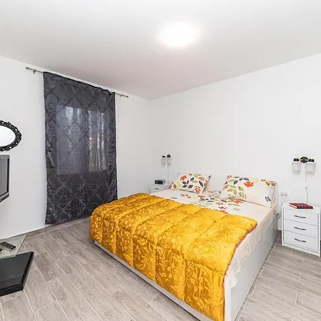 Lux Apartman Trogir