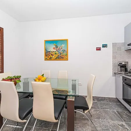 Lux Apartman Trogir