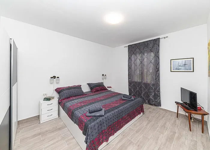 Lux Trogir