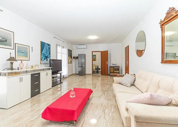 Apartament Lux