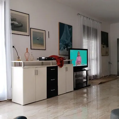 Apartment Lux