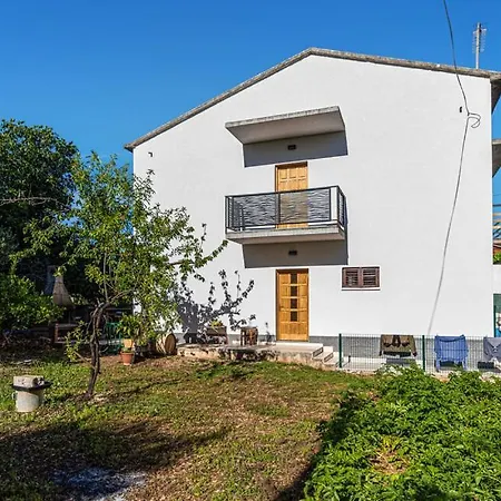 Apartment Lux *