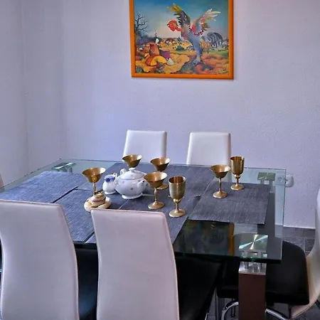 Apartment Lux